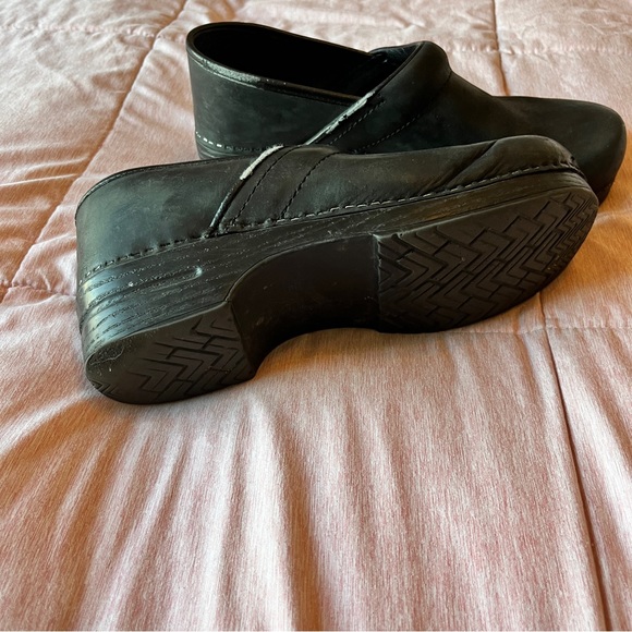 Dansko oiled black classic clog size 42 - Picture 2 of 3